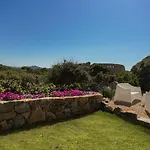 Nyaraló Your Lovely And Elegant With Garden Sea View